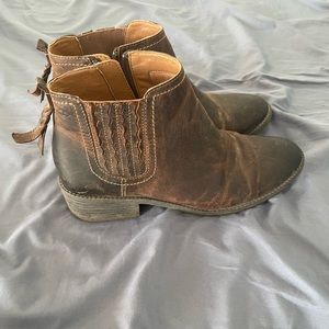 Sperry leather boots size 8